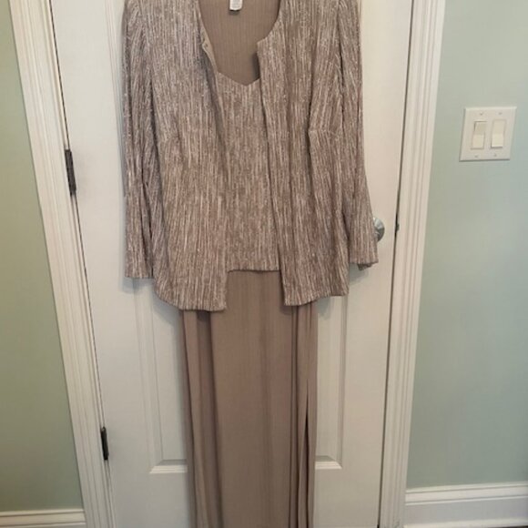 Alex Evenings Dresses & Skirts - Alex Evenings Women's evening dress with matching jacket